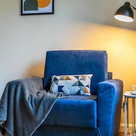 Grange Studio Apartment - Heathrow 斯坦斯 外观 照片