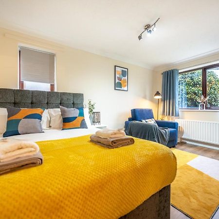 Grange Studio Apartment - Heathrow 斯坦斯 外观 照片