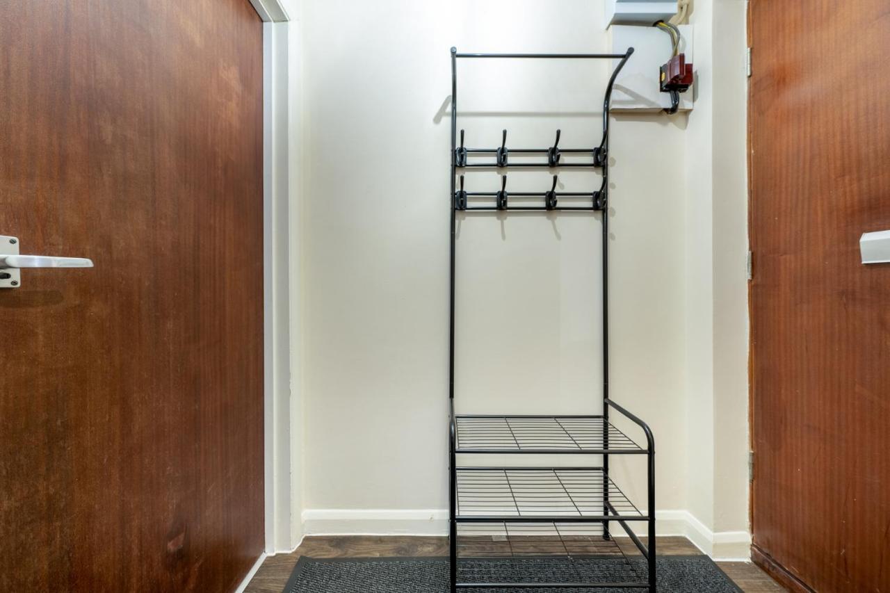 Grange Studio Apartment - Heathrow 斯坦斯 外观 照片