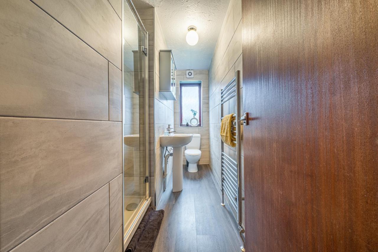 Grange Studio Apartment - Heathrow 斯坦斯 外观 照片